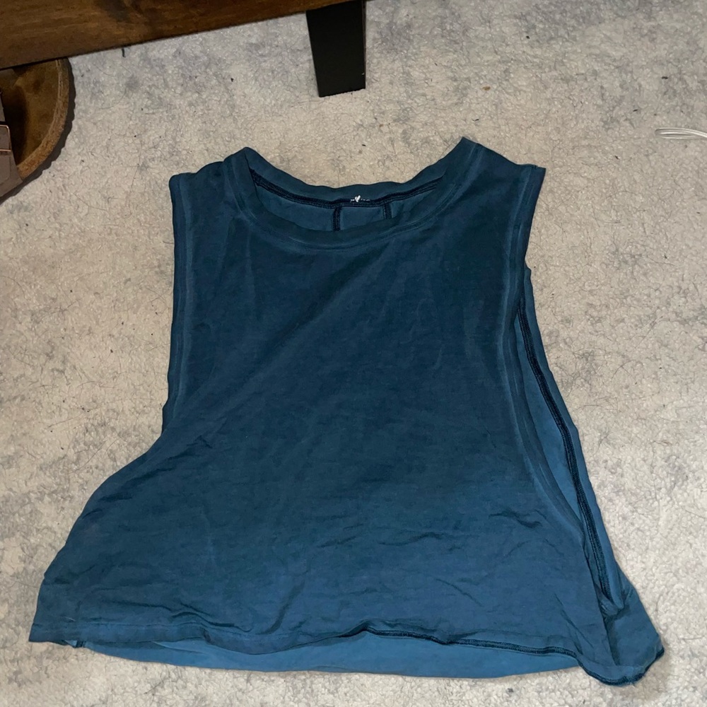 Teal Lululemon crop top